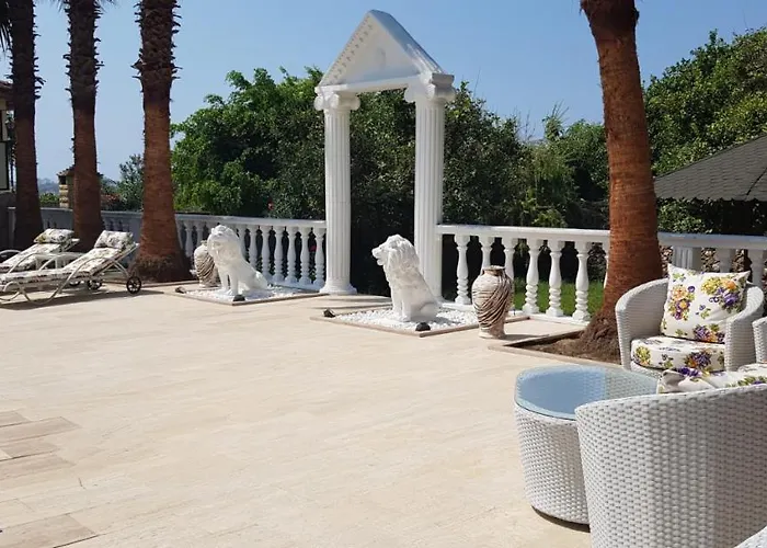 Moonlight Bed & Breakfast 2*